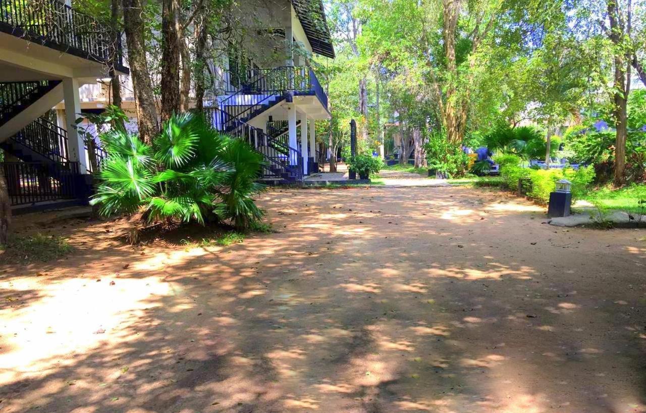 Flower Garden Eco Village Sigiriya Exterior foto